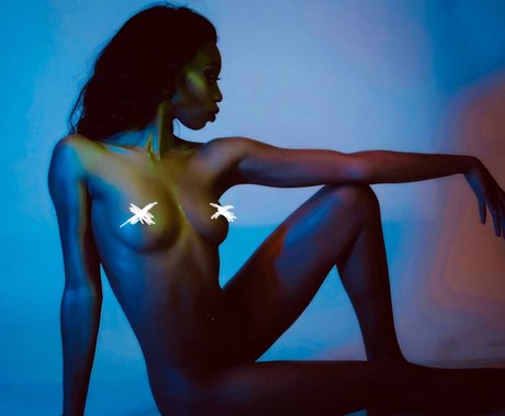 The Galactic Goddess Lips_ star hot photo