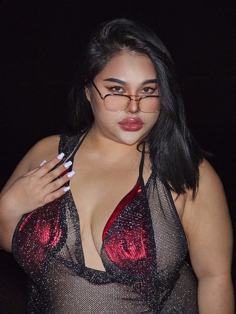 Money tsia xxx model image