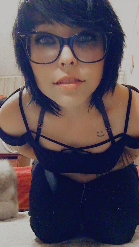 Money Dew erotic star archive