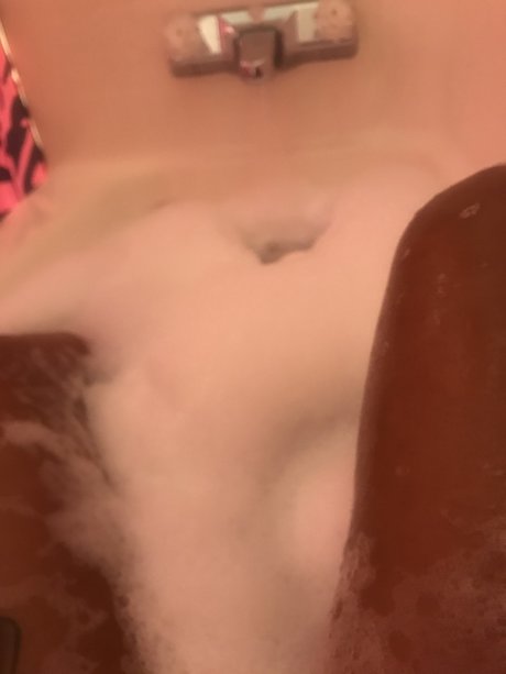 Mollie Dont Tell No Body nice star gallery