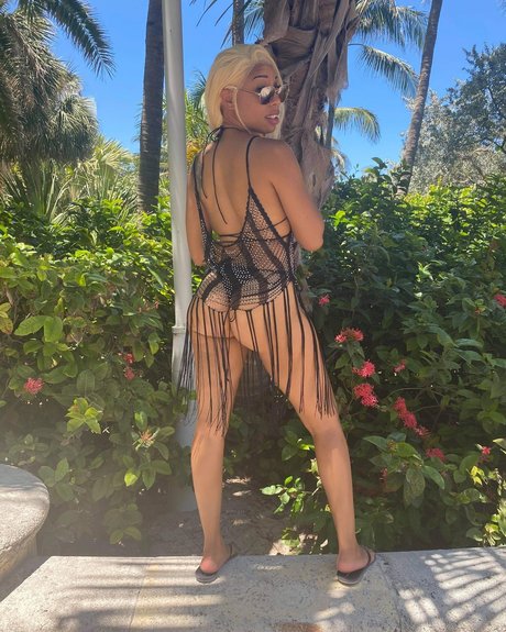 MinaFierce hot pornstar images