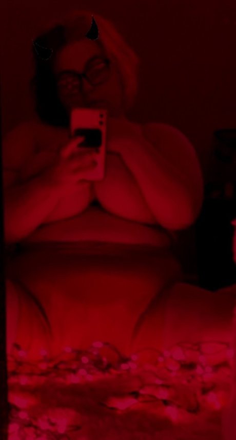 mysti perfect model photo