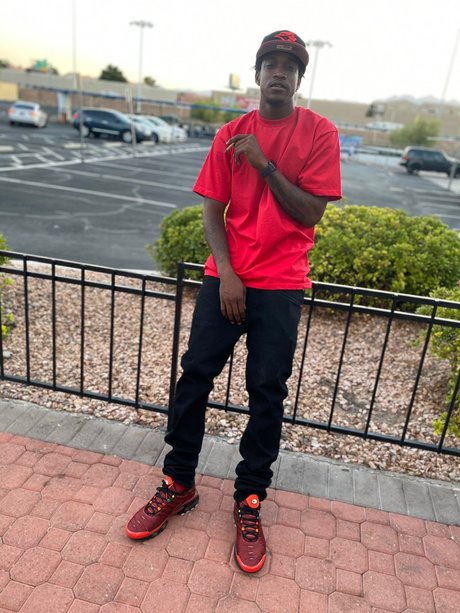 MrDickEmDown pornstar free images