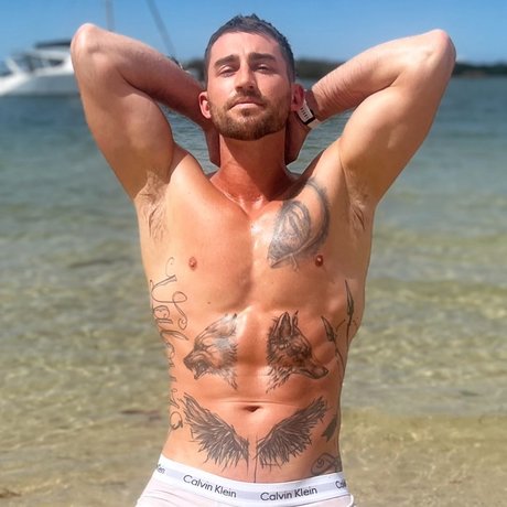 Pretty Boy nude star gallery