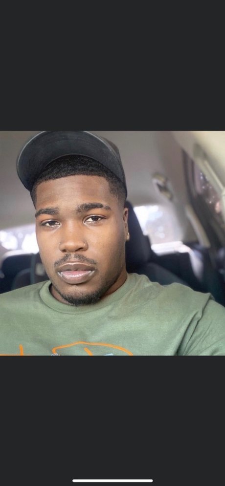 MR Pretty Dick art star gallery