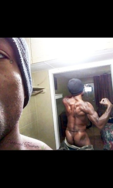 PERSONAL TRAINER LIFE COACHING_ naked model photo