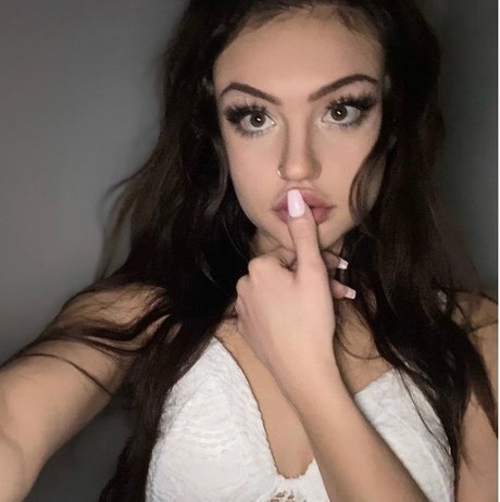 Hazel Jean naked model images