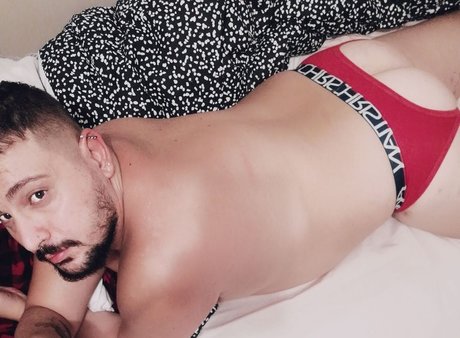 HorrorBear beautiful actress img