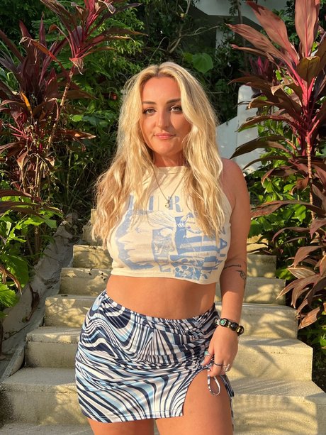 Gibby pretty model img