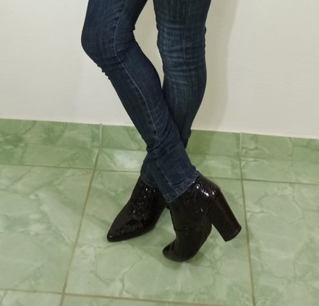 High heel and painted nail fetish best star photos