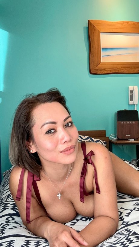 Gigi the Sexy Grandma sex model photos