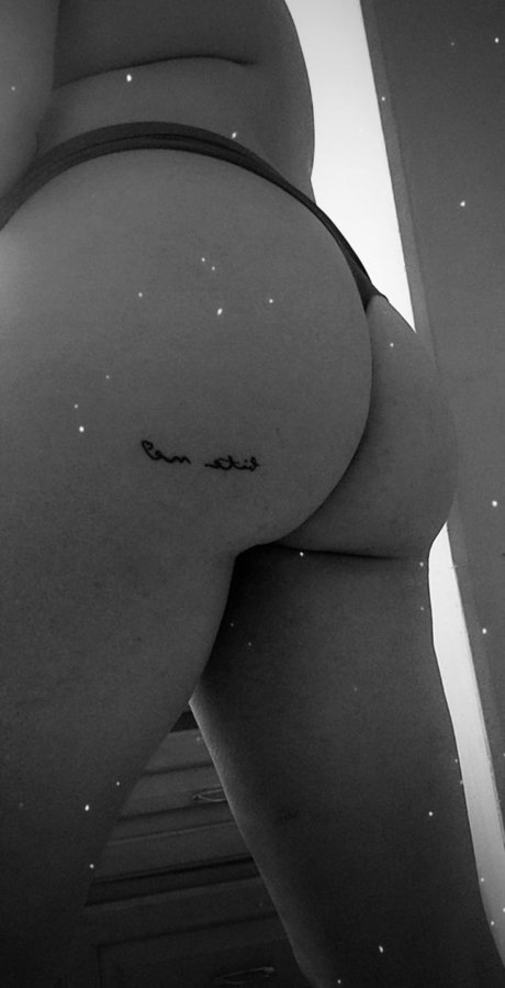 Harpy Babe_ model nude photos