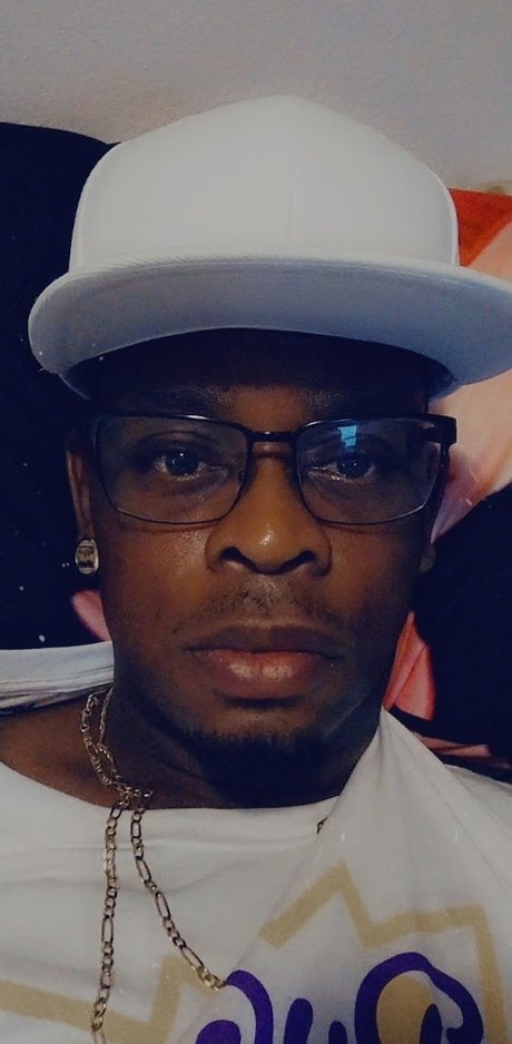 Freddy G nude star pics