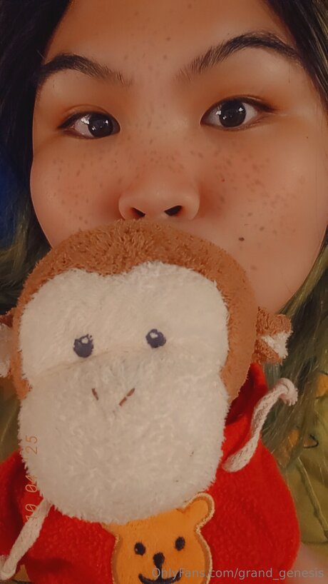 Genesis Green exclusive star pics