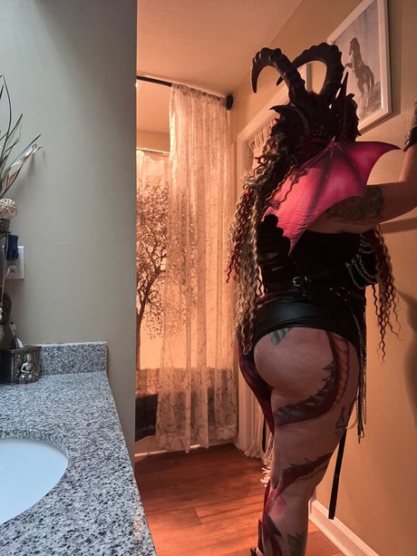 Dragongirl77 nude star gallery