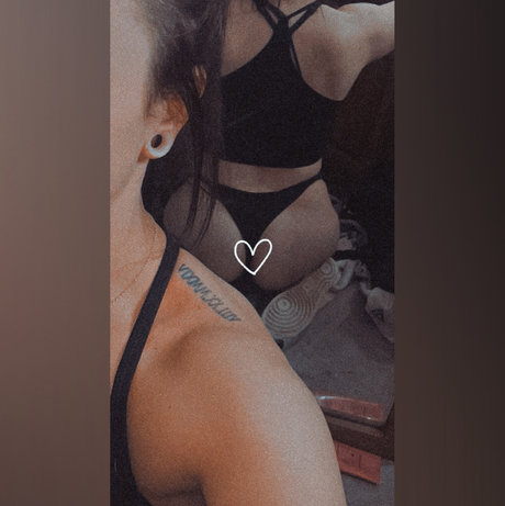 _u d s art model galleries