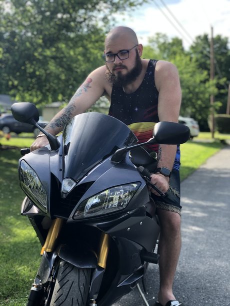 Dubs art model photos