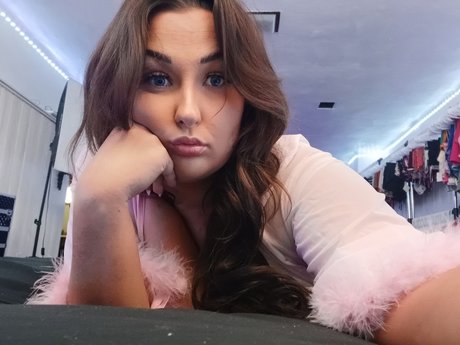 Hannah Raine high quality star pics