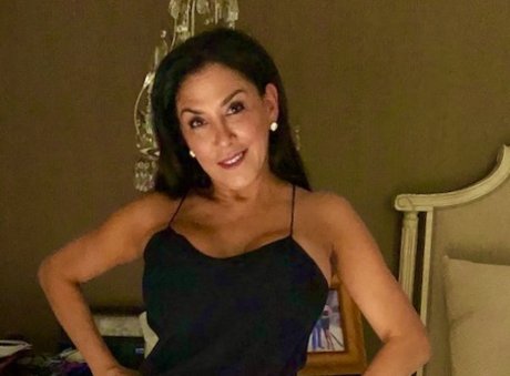 Mrs Fit and Hard Over 50 model perfect images