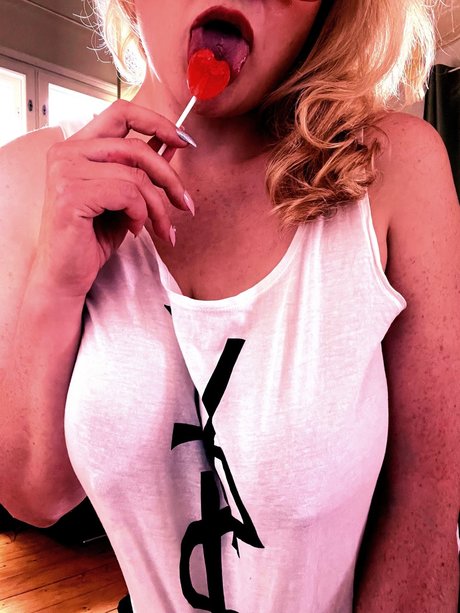 Cherry Fruit hot pornstar pics