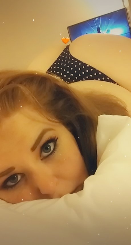 Mrs J Red aka Juicy Jade pornstar top pictures