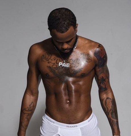 REALBIGGG perfect pornstar images