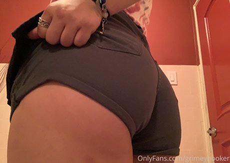 grimeyhooker high quality pornstar photos