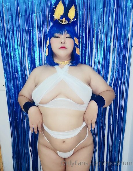 moonum erotic star img