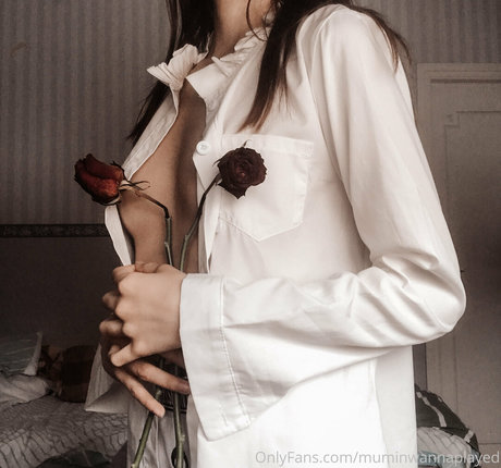 muminwannaplayed model erotic image