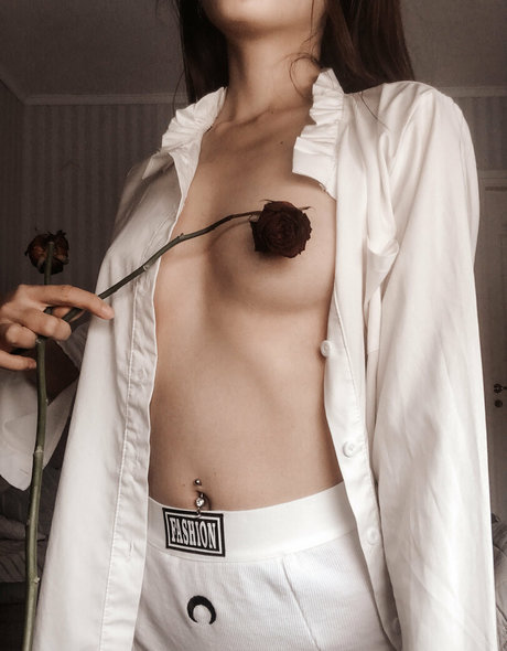 muminwannaplayed model naked gallery