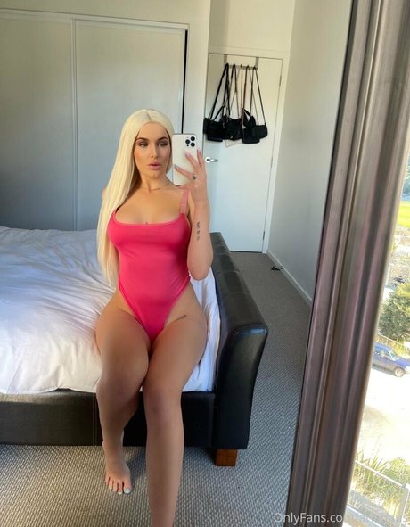 arianaus pornstar hd img