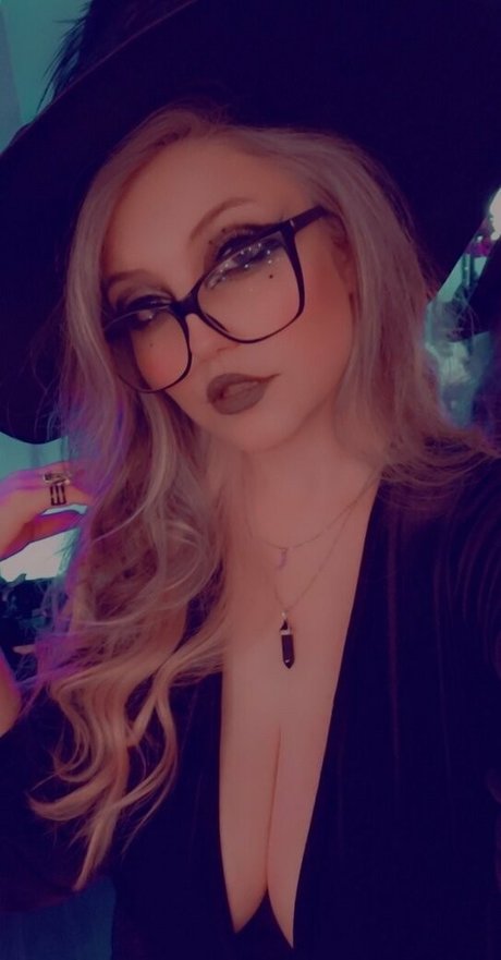 kyats star naked img