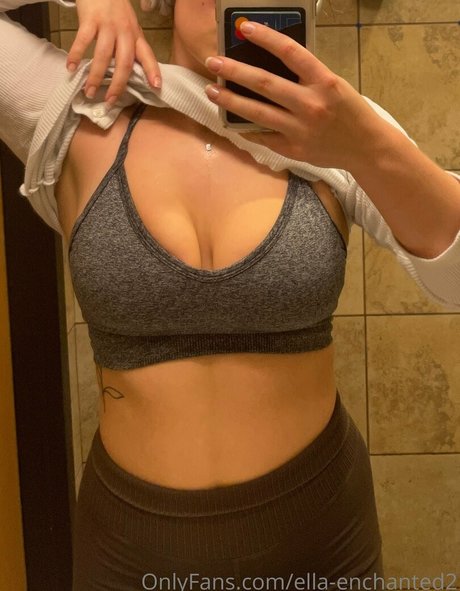 ella enchanted2 pretty star photo