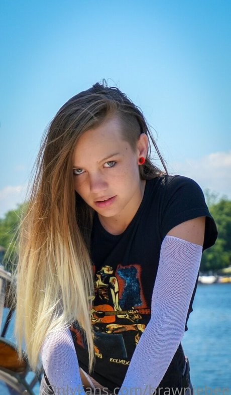 Brawniebee Profile pic