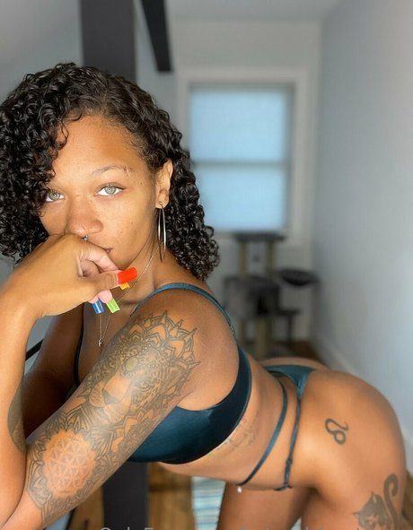 katgoddesstease sex pornstar pic