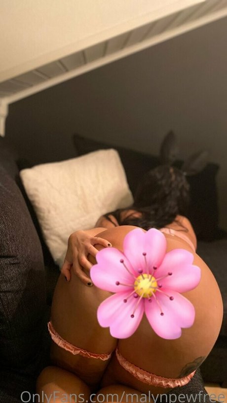 malynpewfree model erotic picture