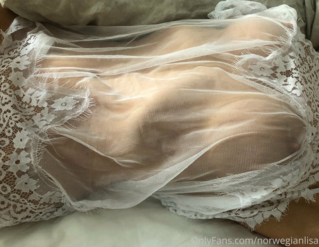 norwegianlisa naked model pictures