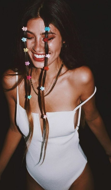 Sara Fructuoso model pretty image