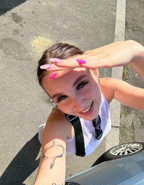 alexalungu naked star pic