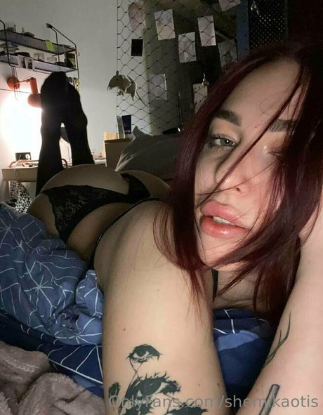 shemikaotis pornographic star pic