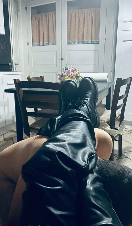 missroxy1 star naked galleries