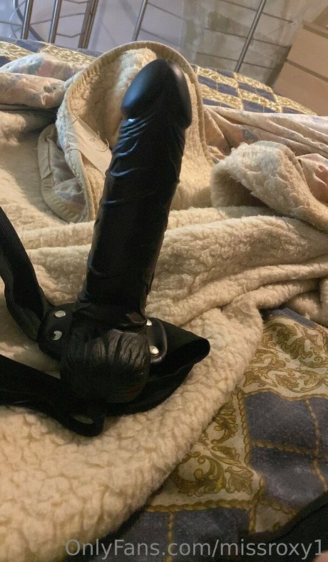 missroxy1 pornstar adult images