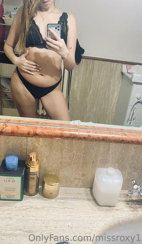 missroxy1 free pornstar picture