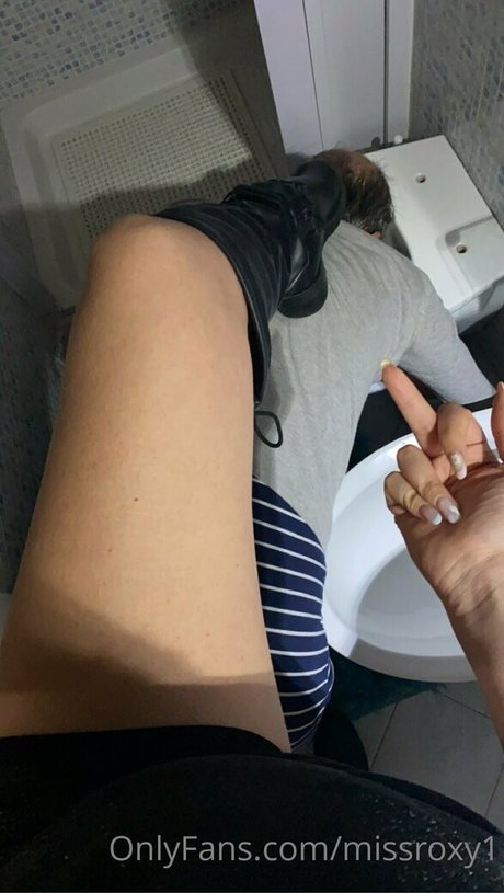 missroxy1 actress photos