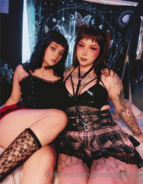 gloomygoddess model porn photo