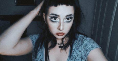 gloomygoddess free model img