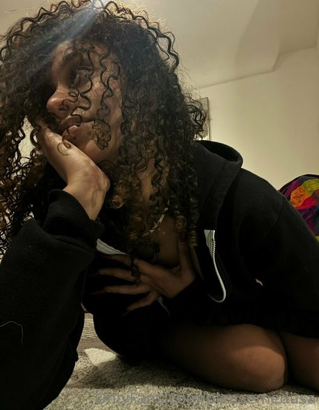 pleasemedusa erotic model gallery