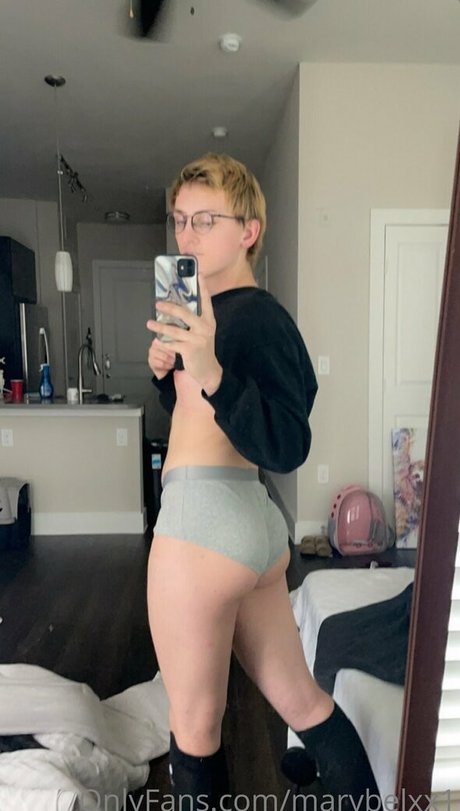 starfruitxx pornstar adult pic