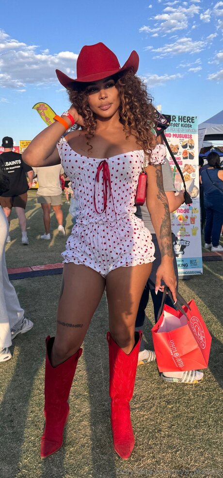 Eva Maxim star pretty image