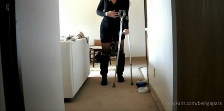 beingapara hot model gallery